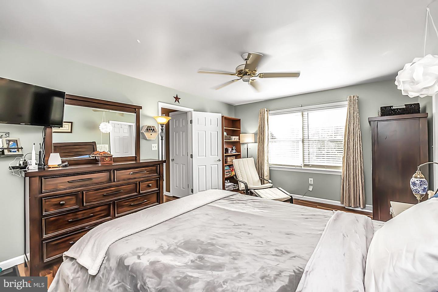 216 Sawleaf Cir