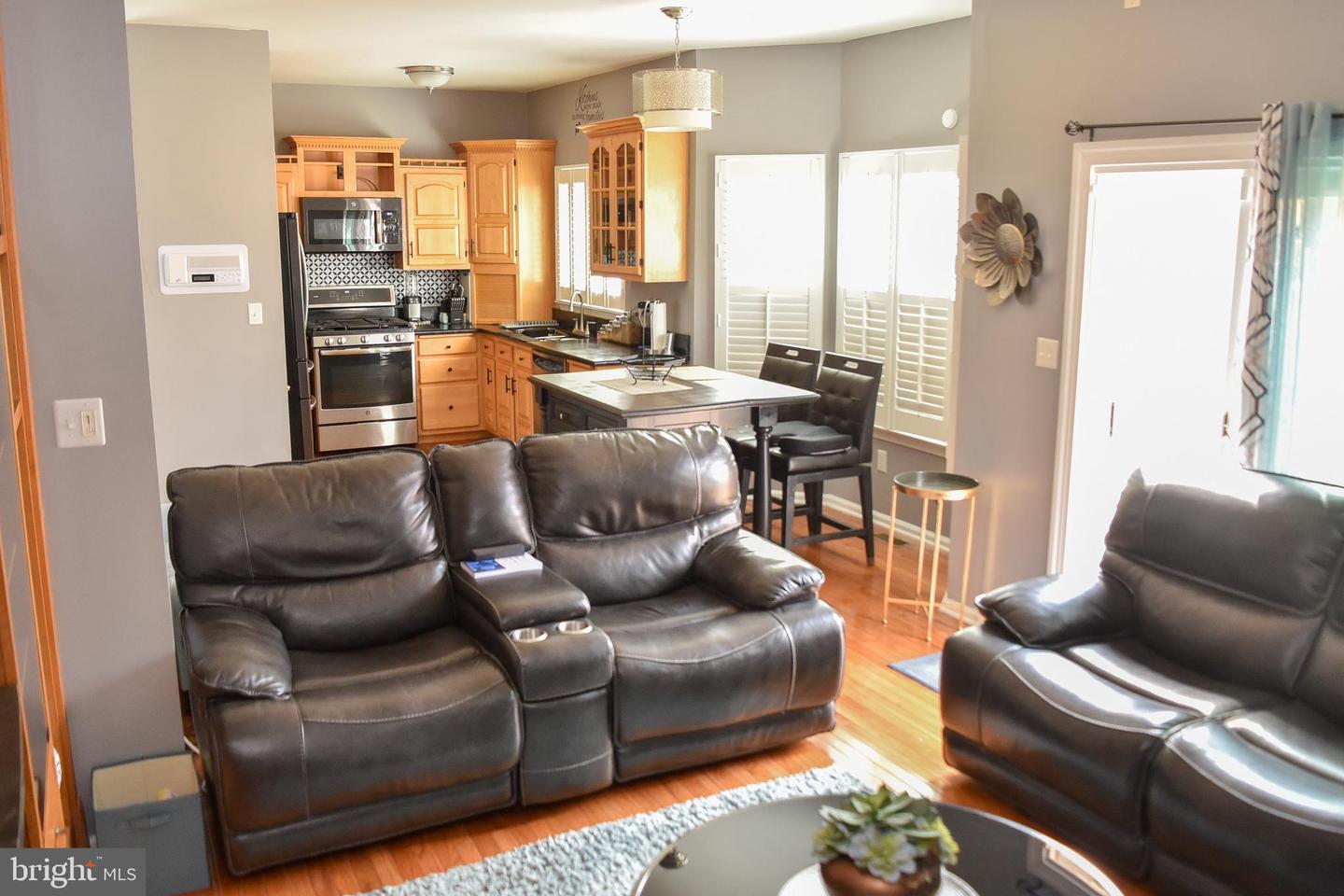 651 Acer Ave