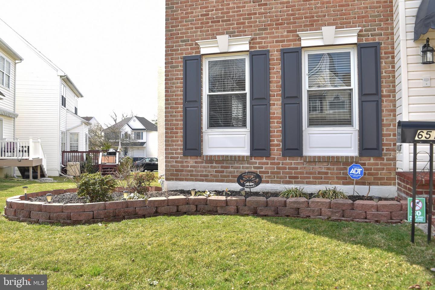 651 Acer Ave