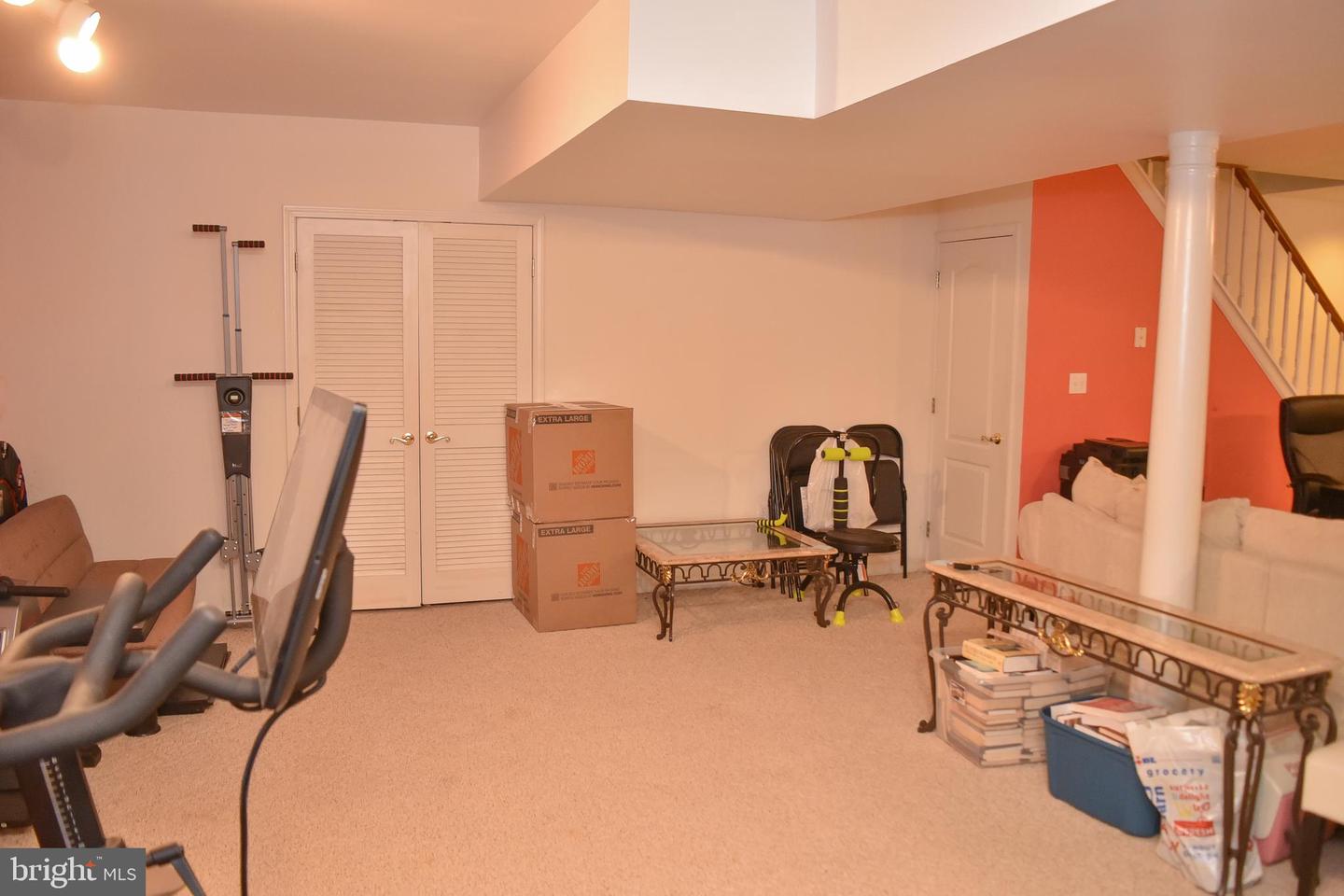 651 Acer Ave