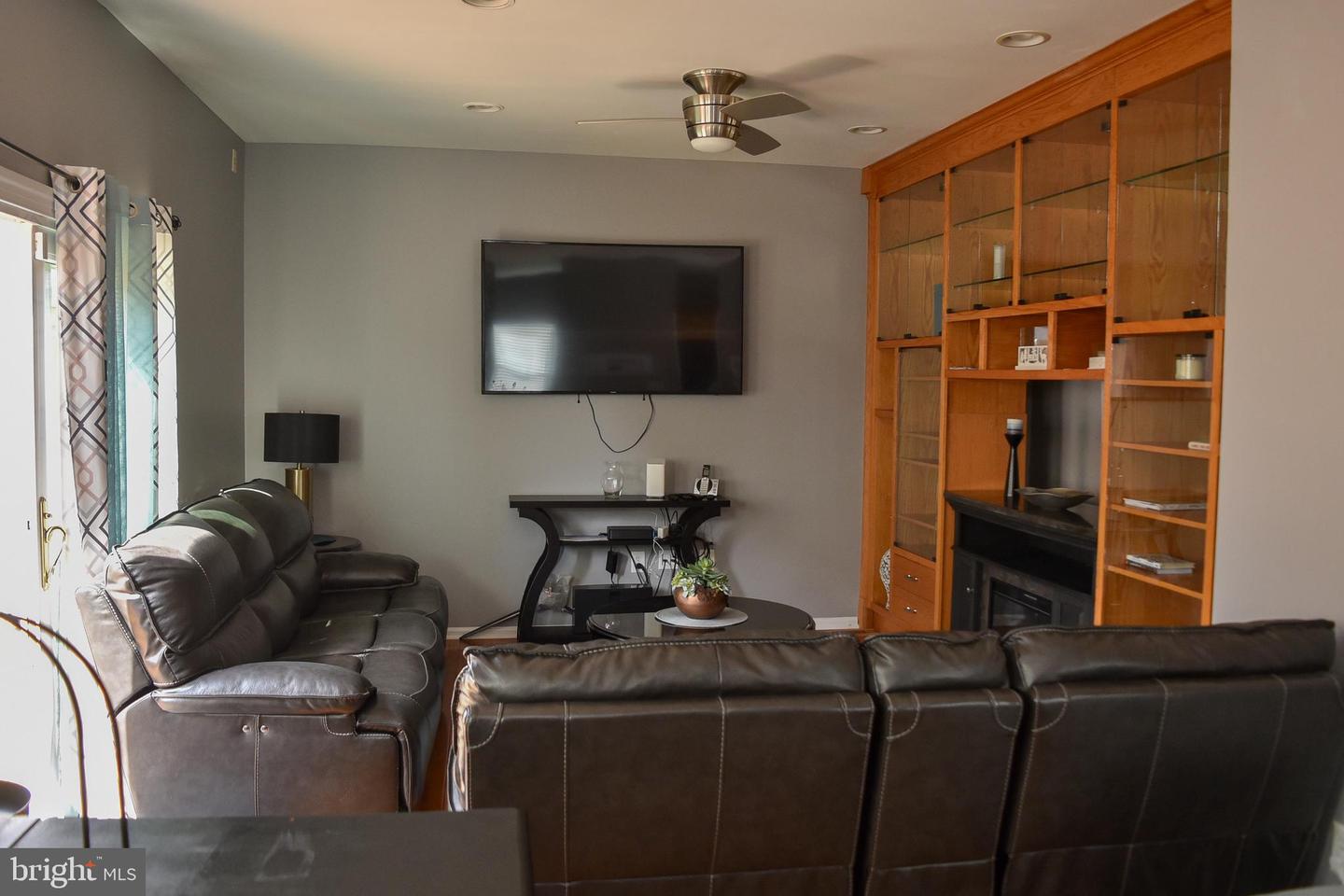 651 Acer Ave