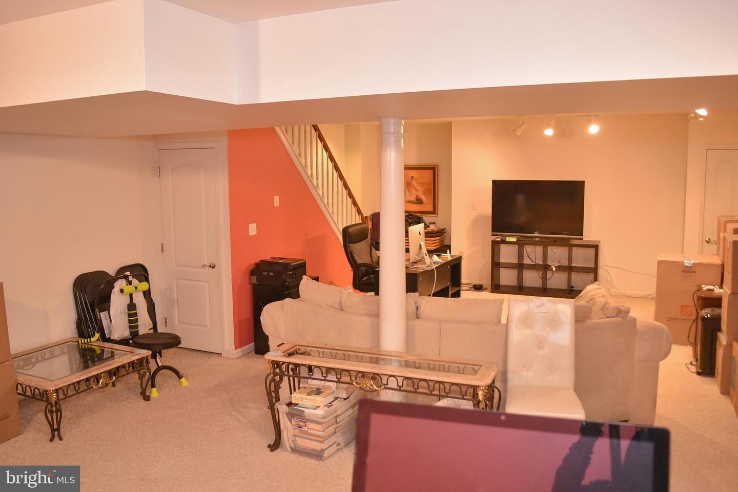 651 Acer Ave