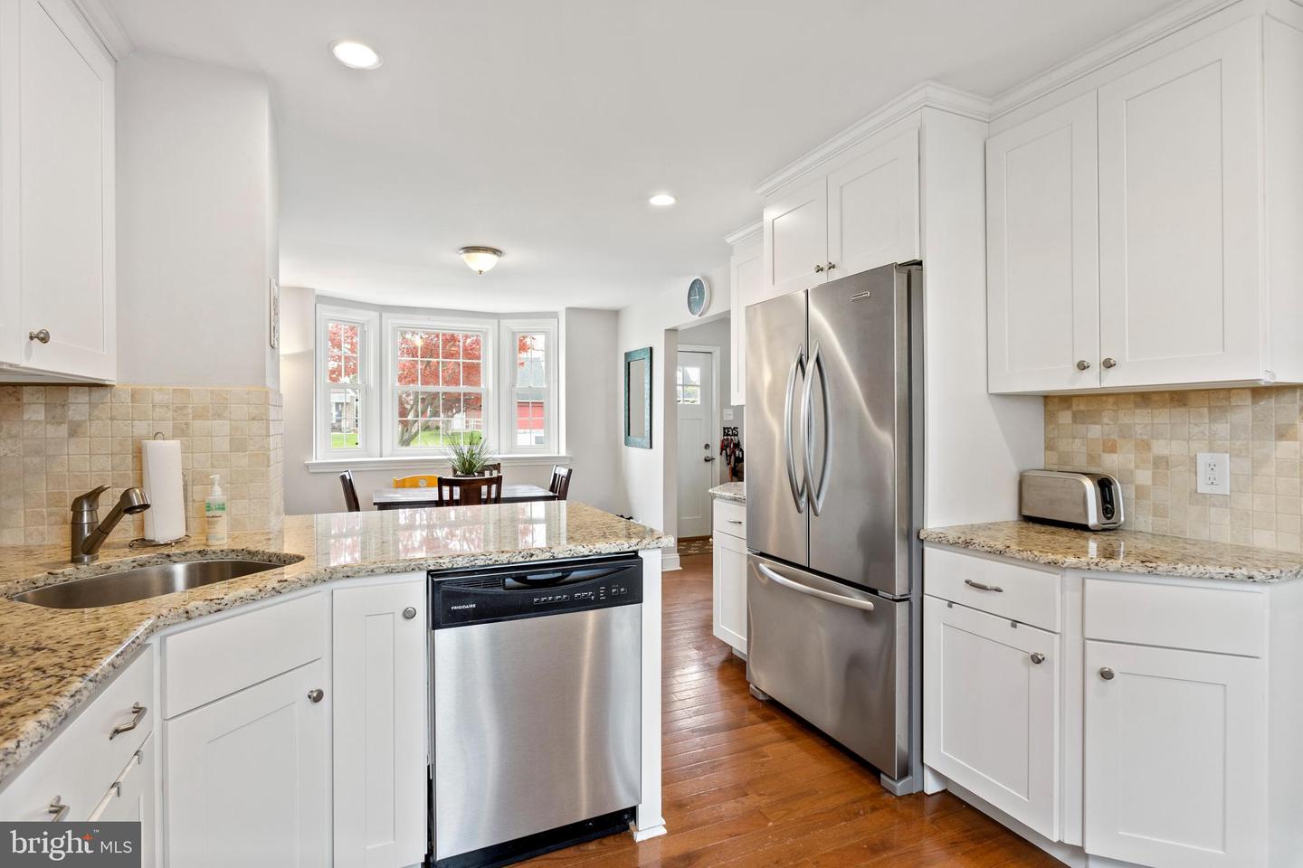 206 Ivy Rock Ln