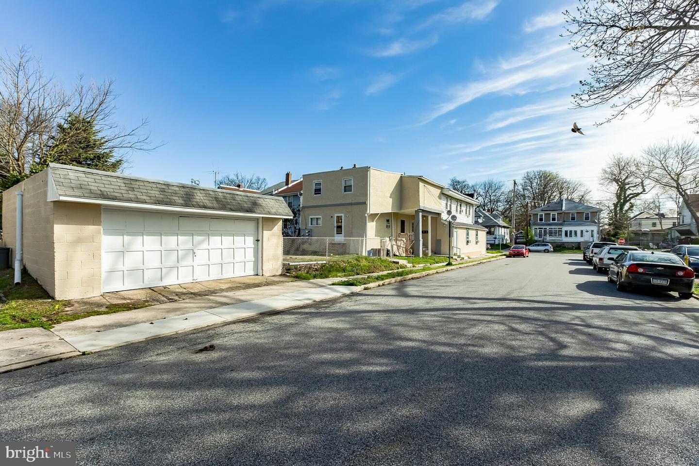 132 S Woodlawn Ave
