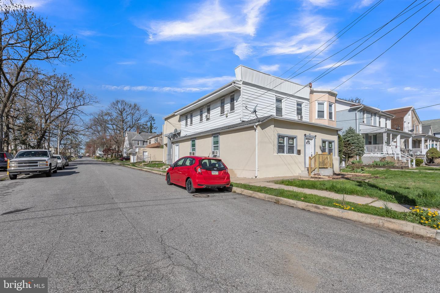 132 S Woodlawn Ave