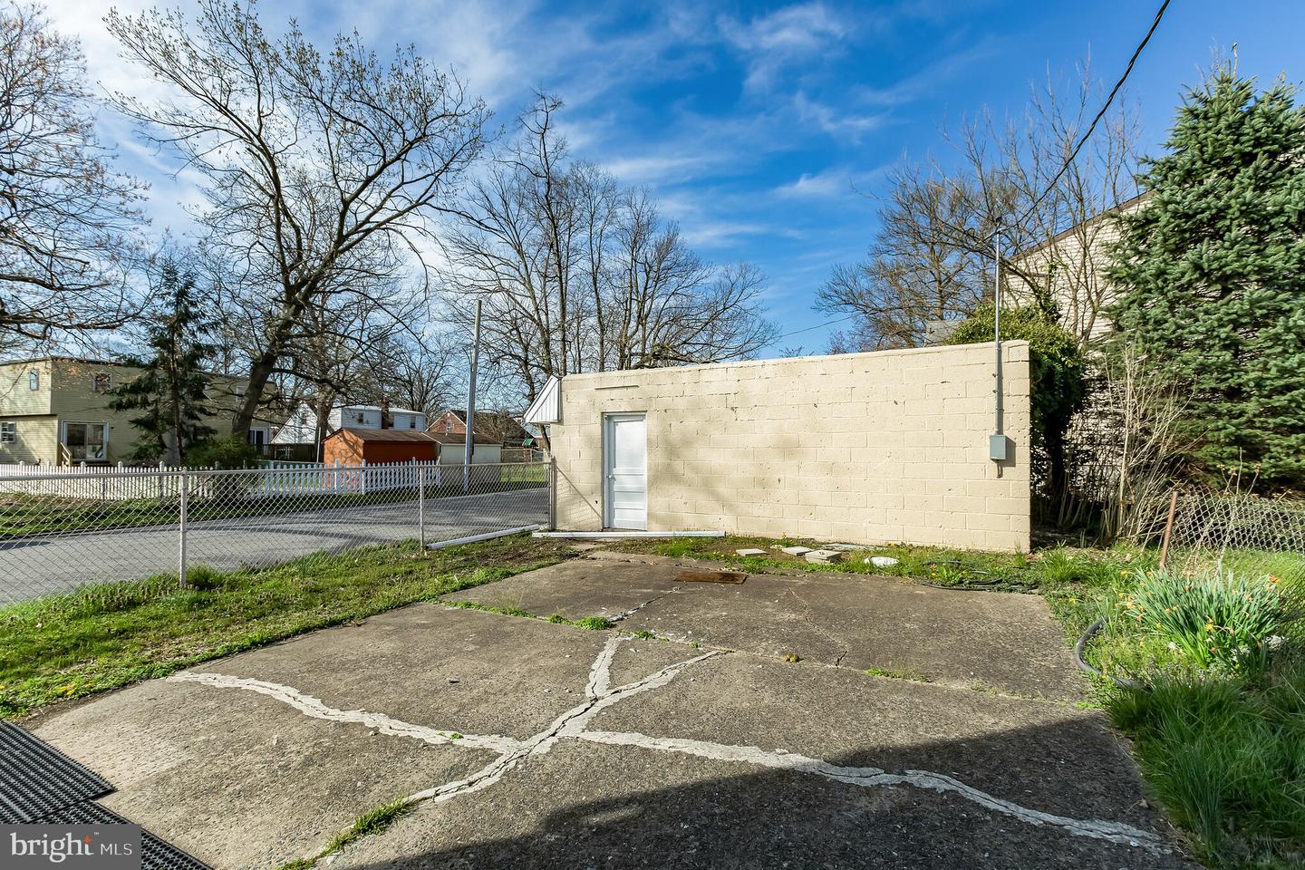 132 S Woodlawn Ave