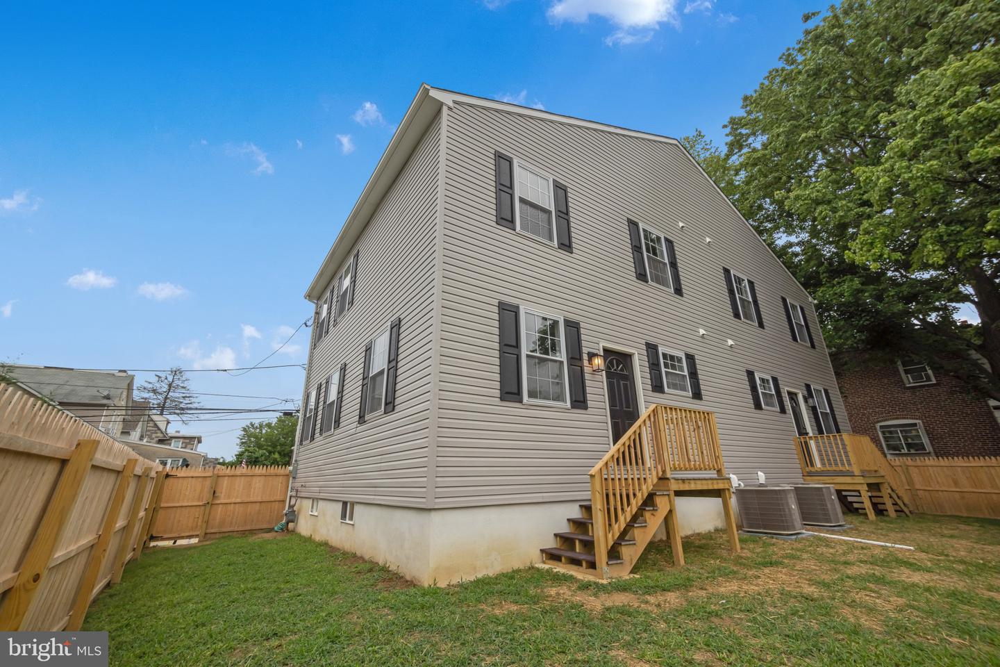 1028 Andrews Ave
