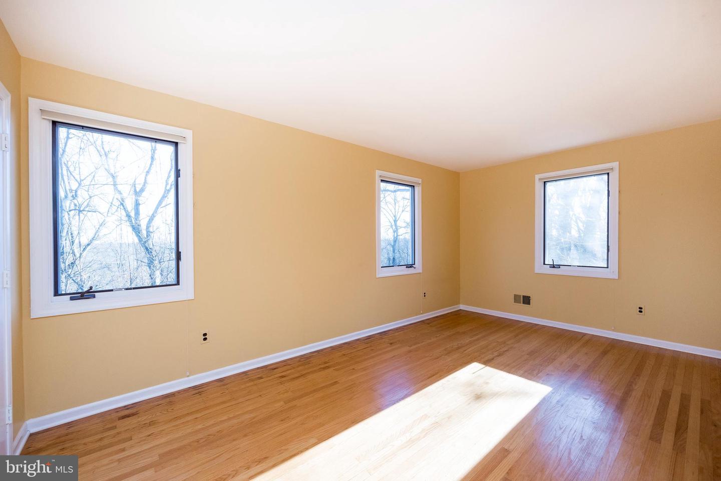219 Jeffrey Ln