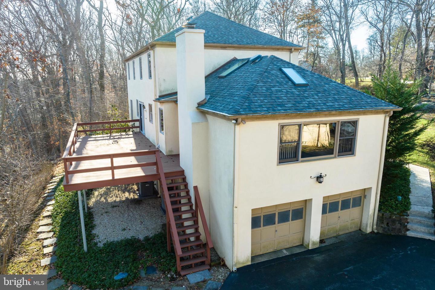 219 Jeffrey Ln