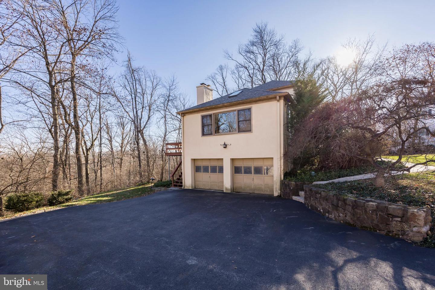 219 Jeffrey Ln