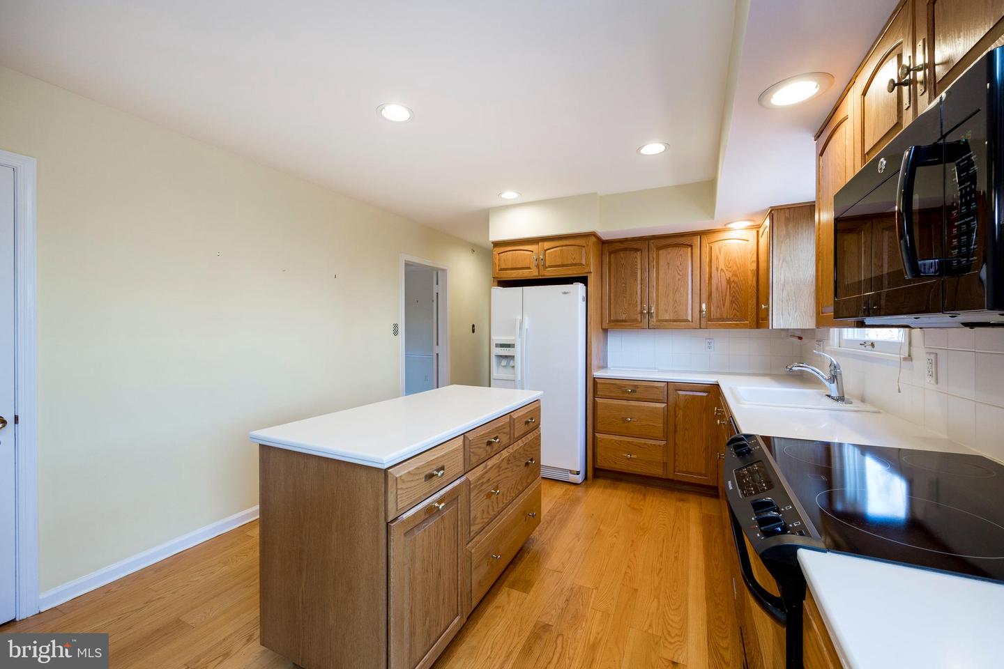 219 Jeffrey Ln