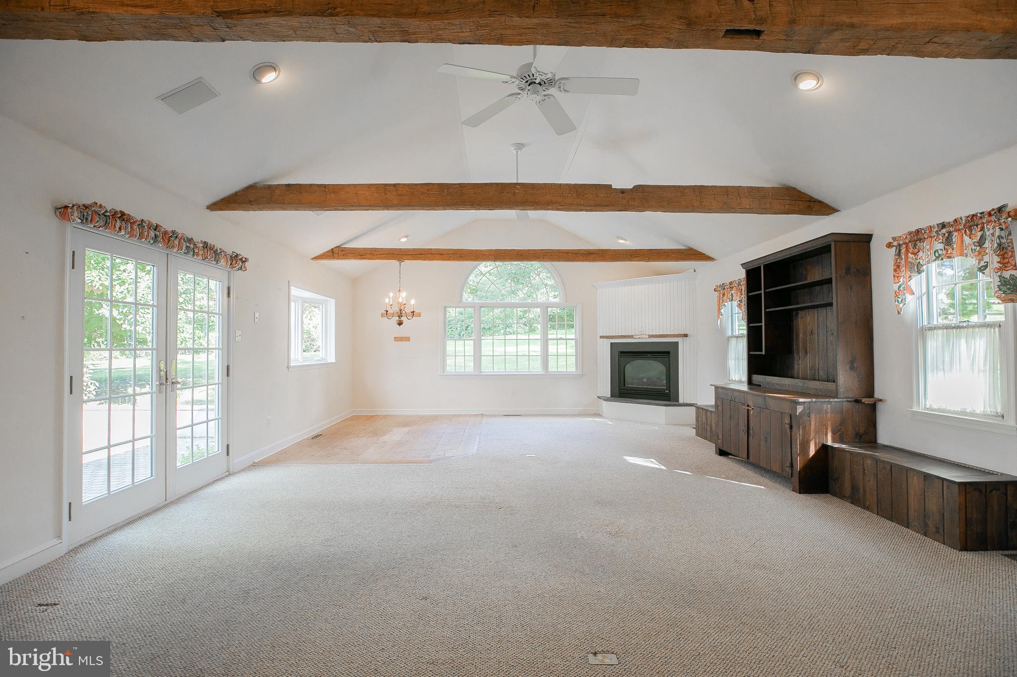 913 Drexel Ln