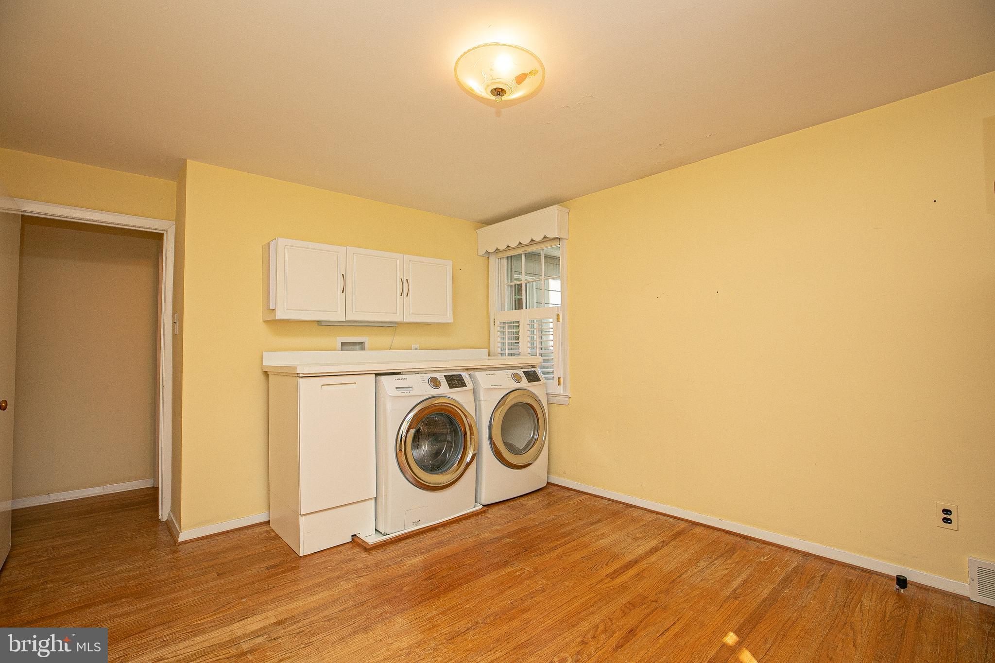 913 Drexel Ln