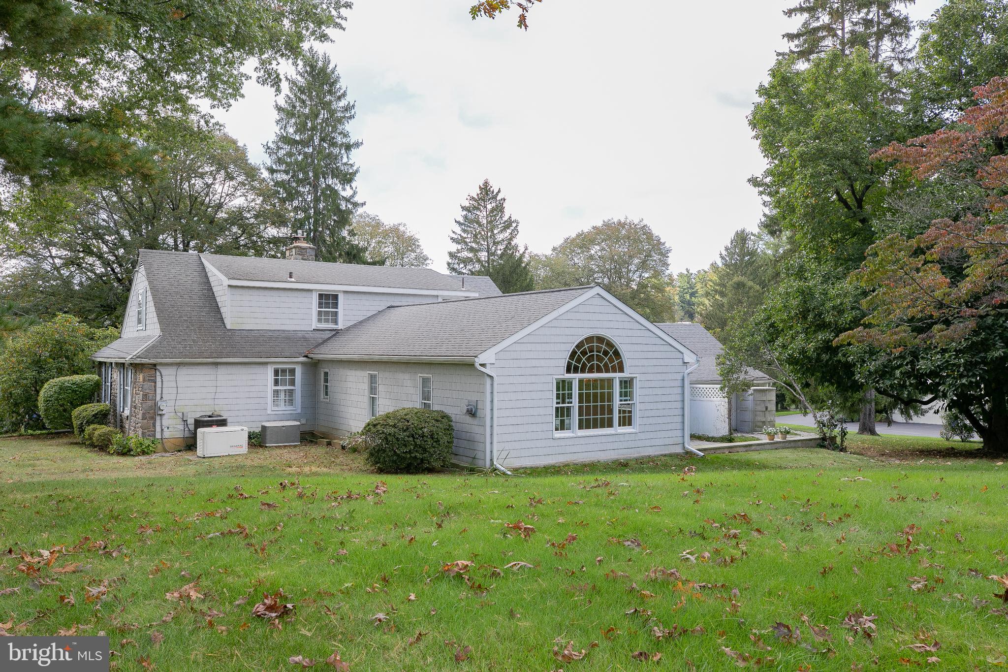 913 Drexel Ln