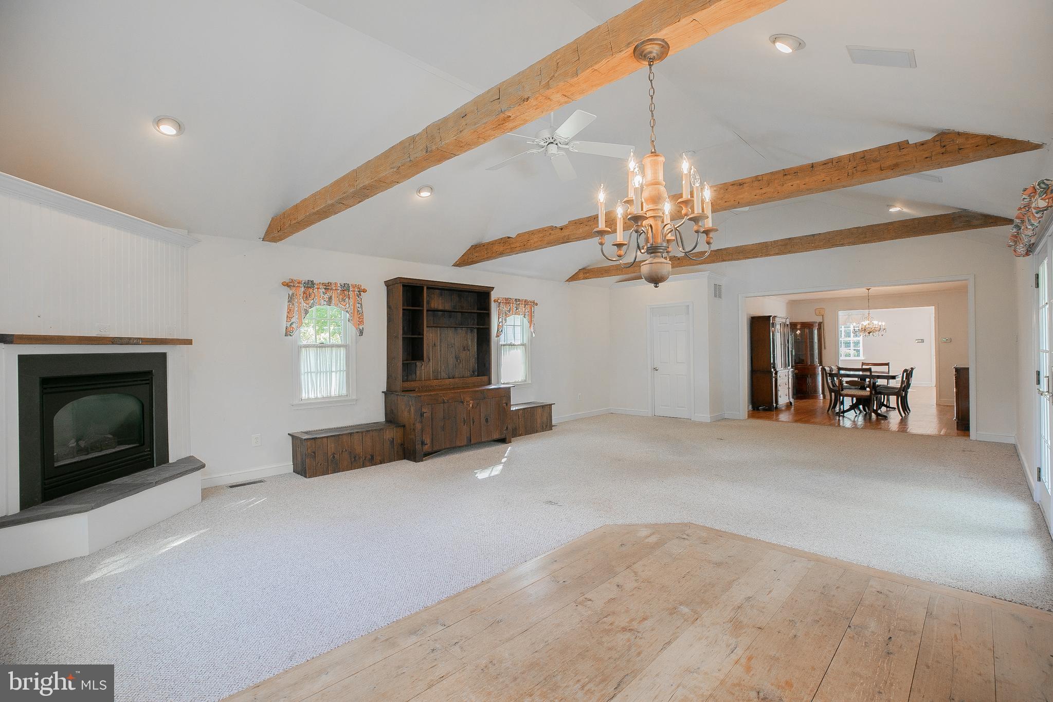 913 Drexel Ln