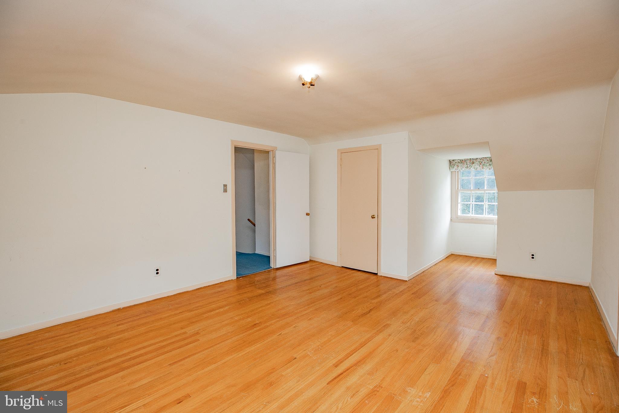 913 Drexel Ln