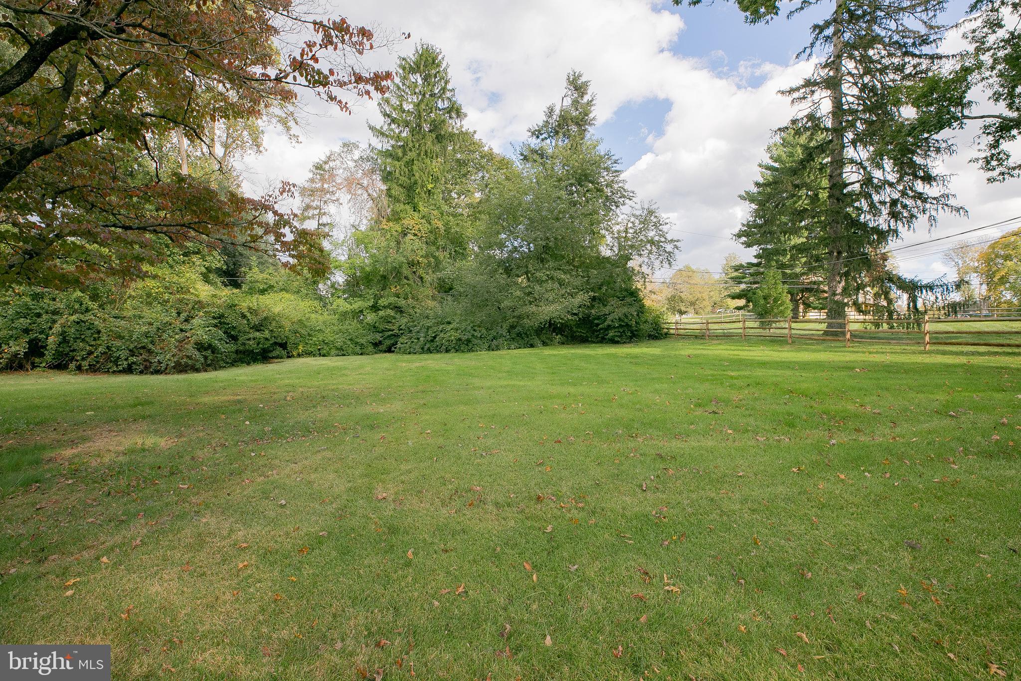 913 Drexel Ln