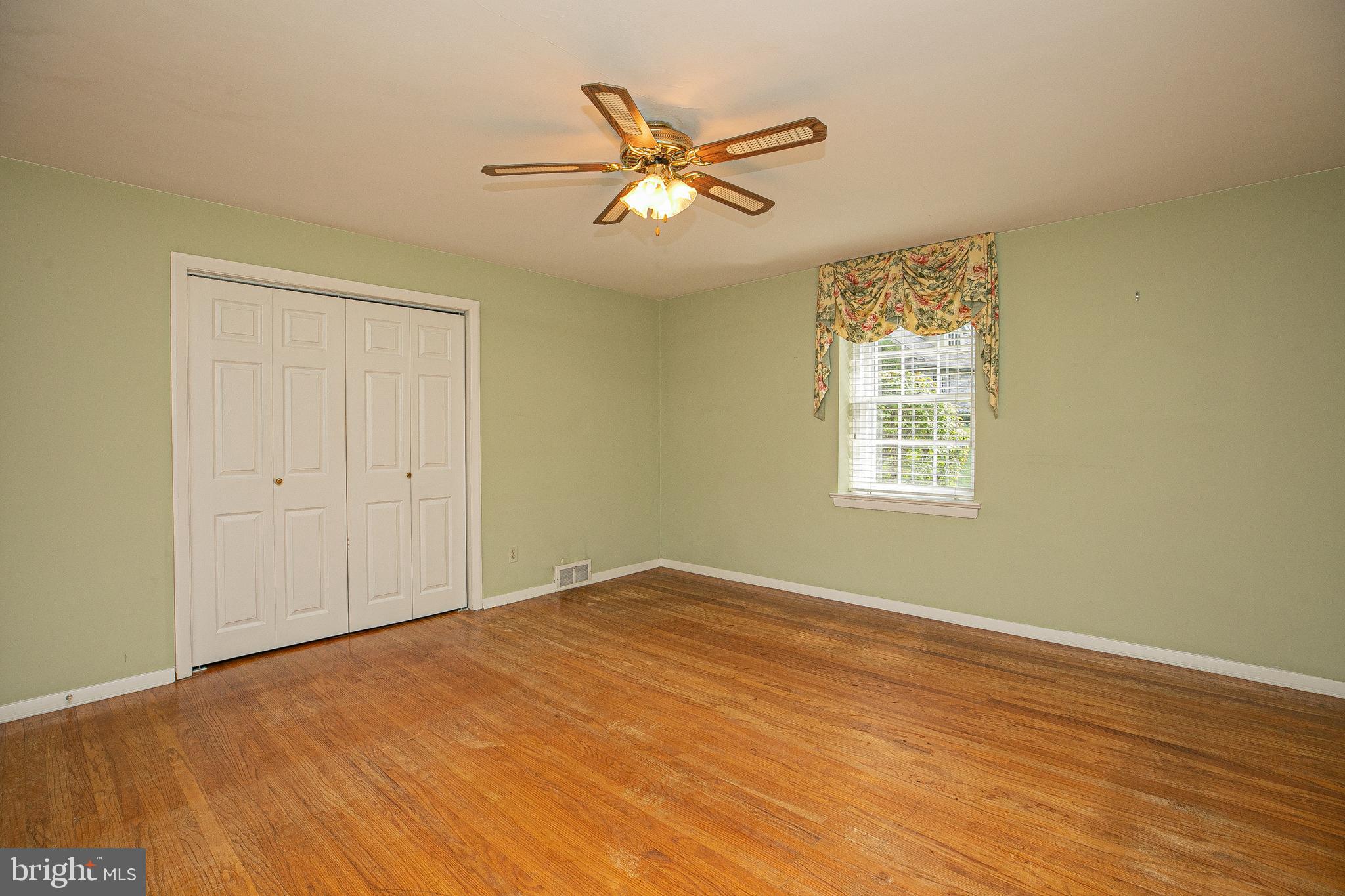 913 Drexel Ln