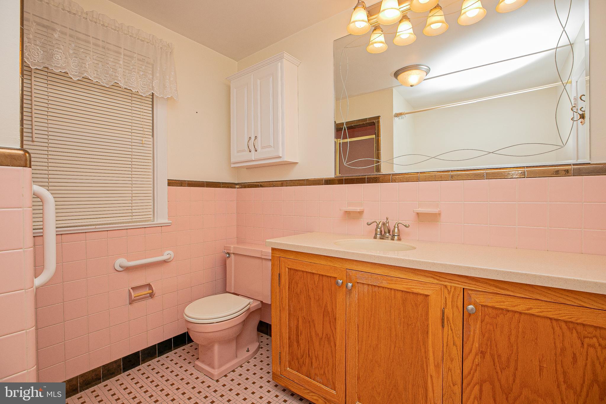 913 Drexel Ln
