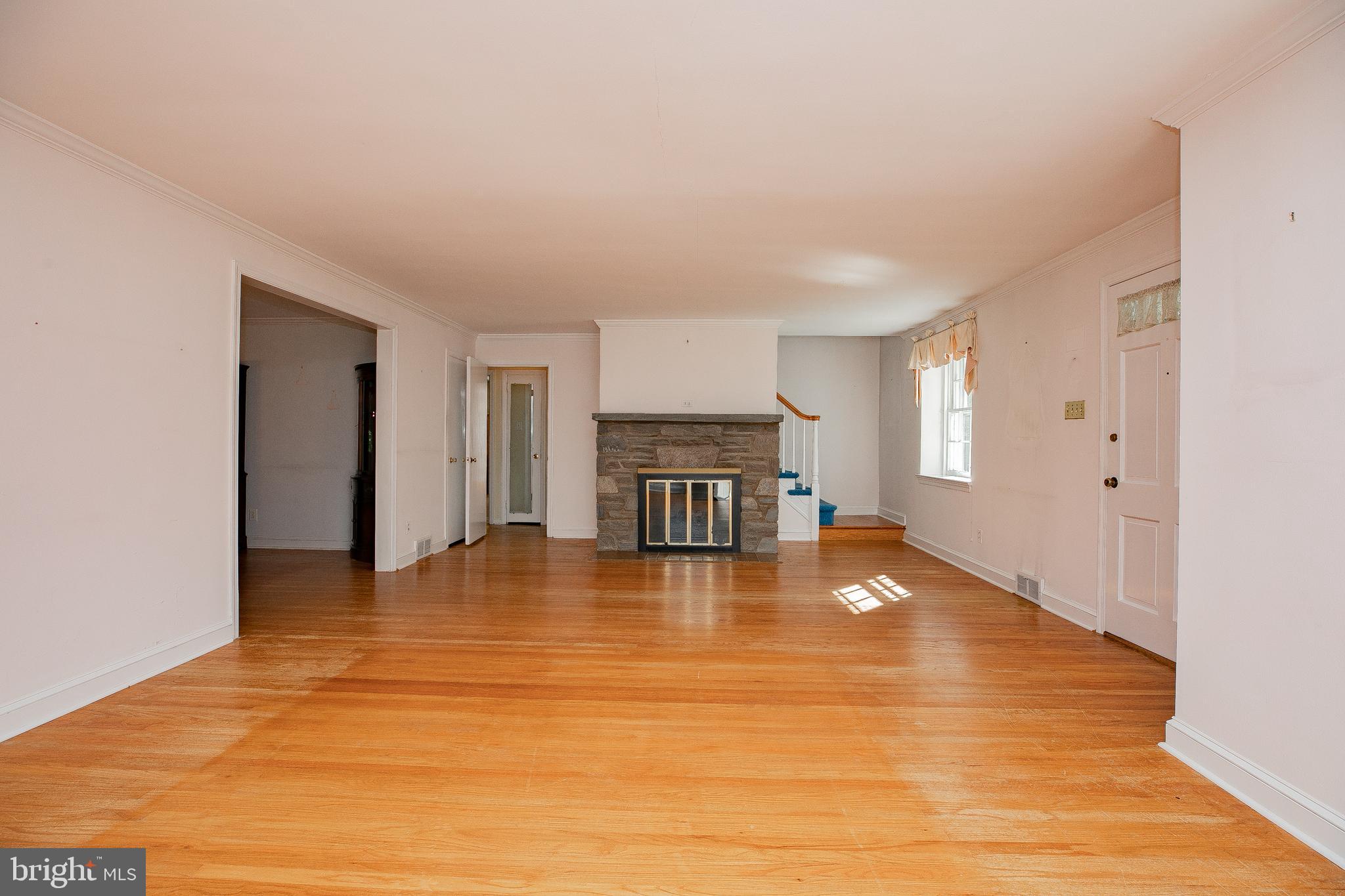 913 Drexel Ln