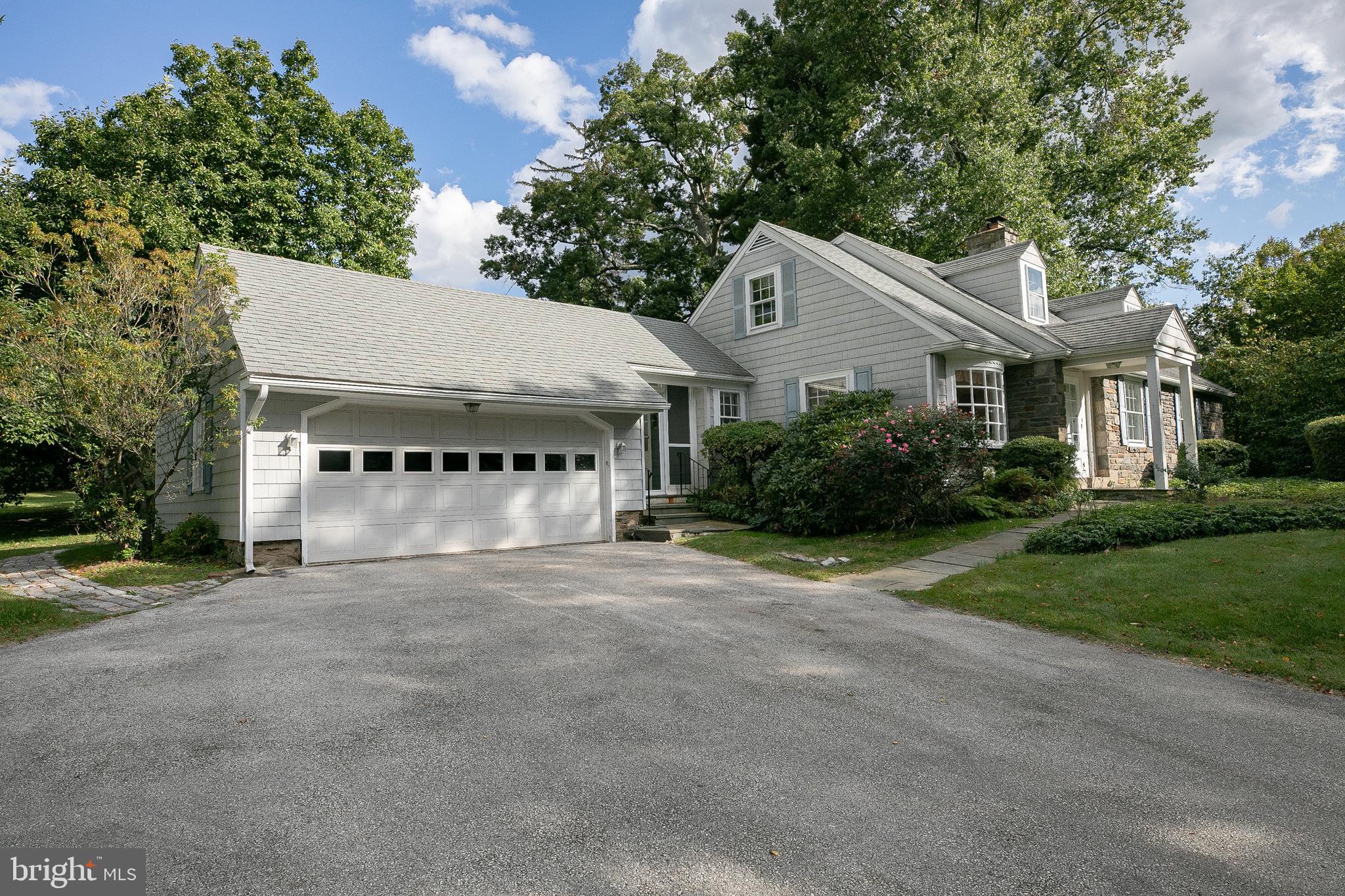 913 Drexel Ln