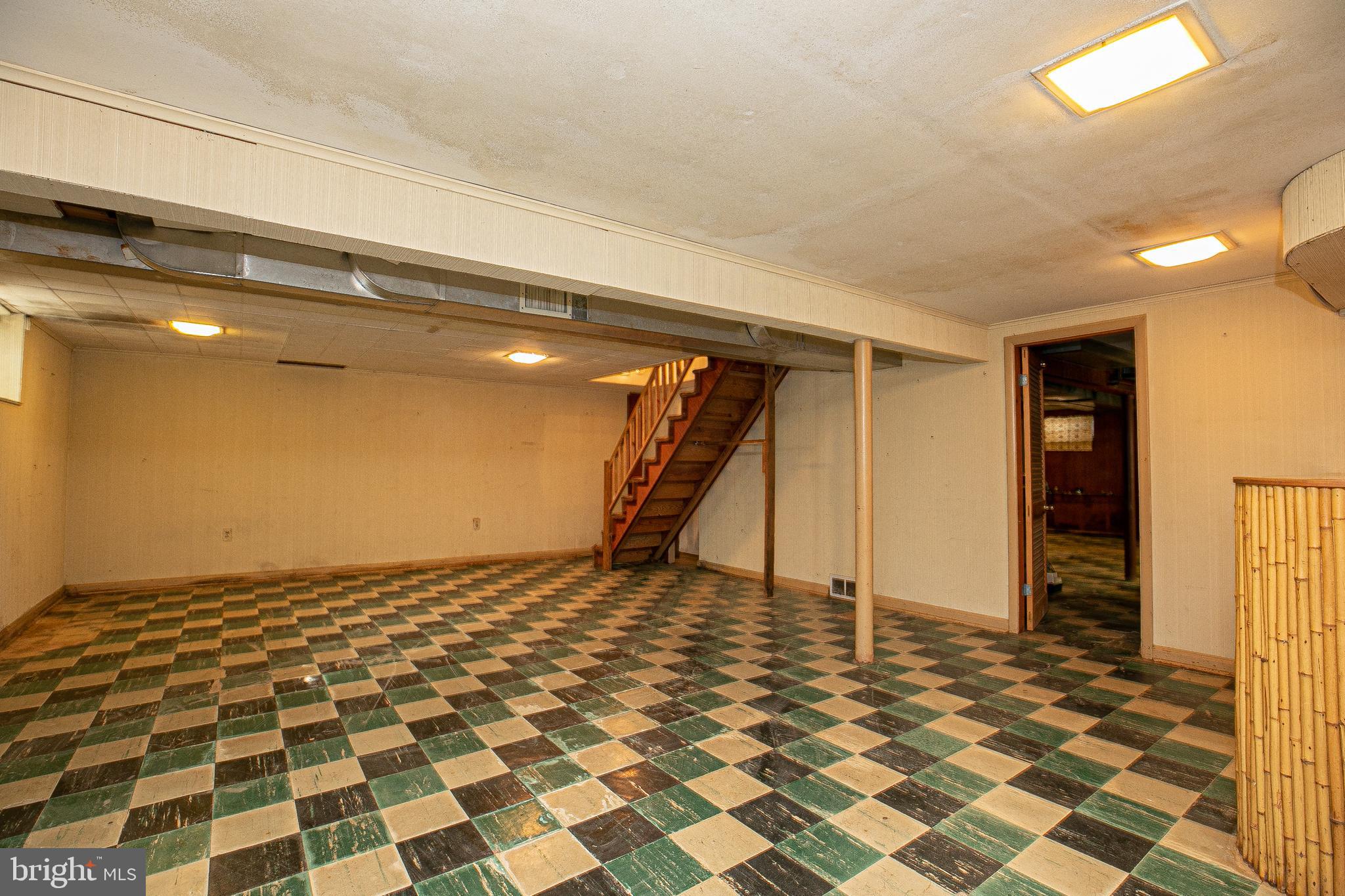 913 Drexel Ln