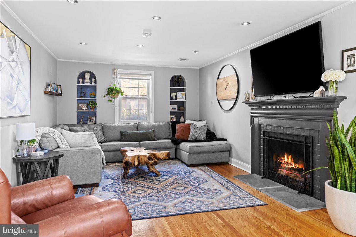 312 Lincoln Ave