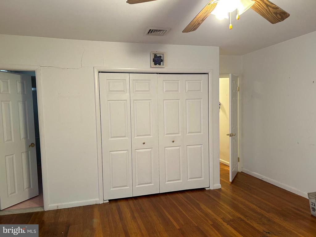 44 S Brookside Rd