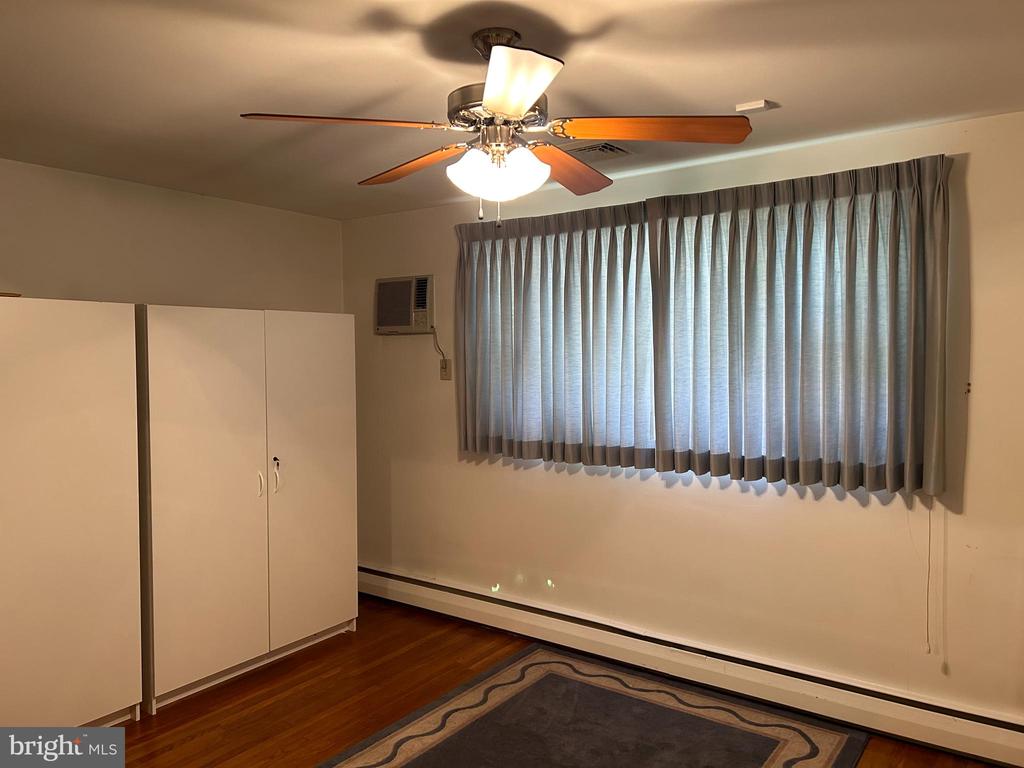 44 S Brookside Rd