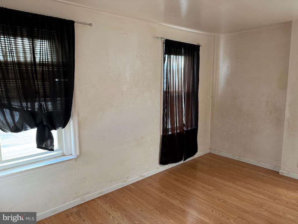 1314 E 11TH STREET