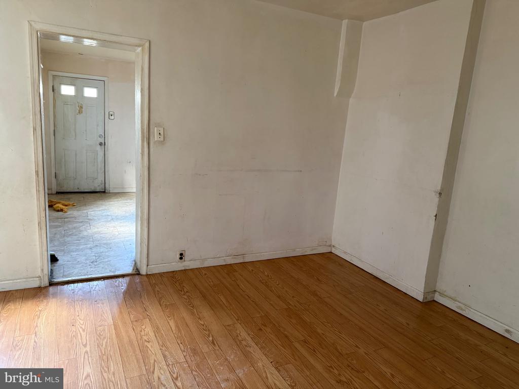 1314 E 11TH STREET