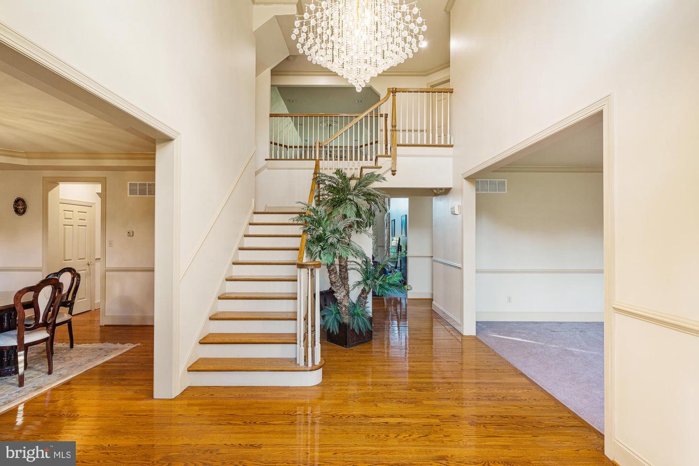 1451 Creek View Ln