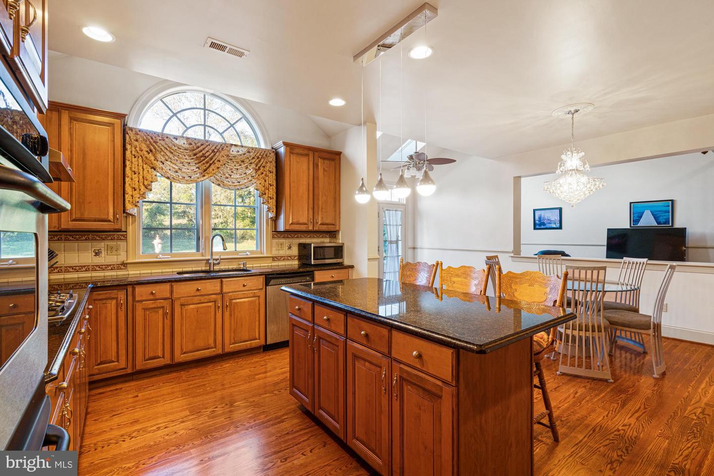 1451 Creek View Ln