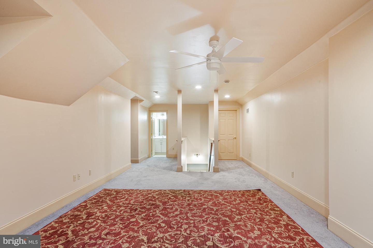 1451 Creek View Ln