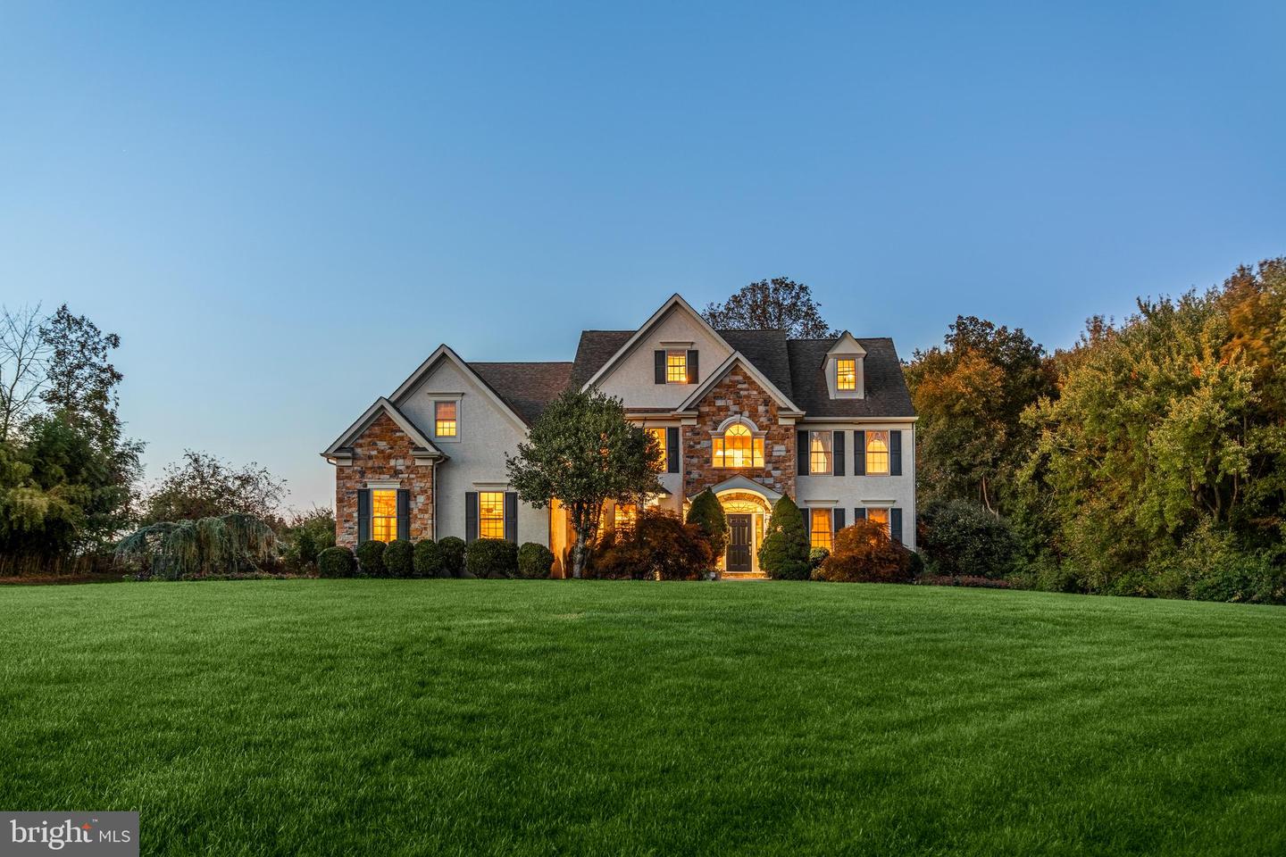 1451 Creek View Ln