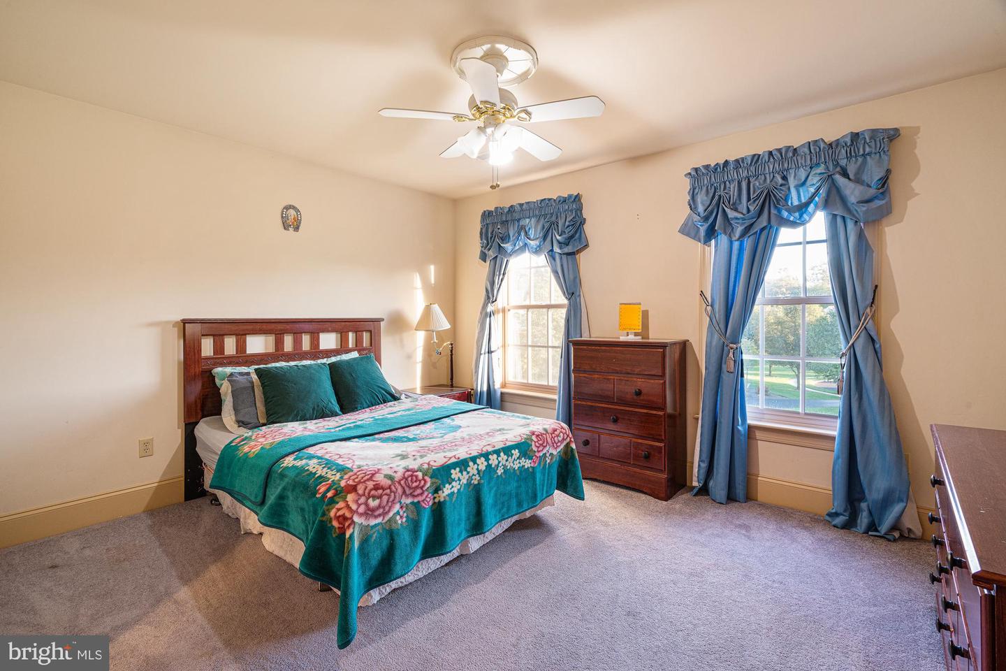1451 Creek View Ln