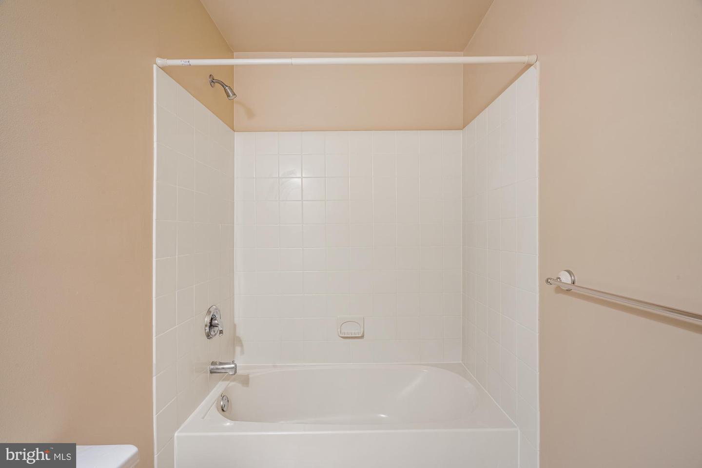 1451 Creek View Ln