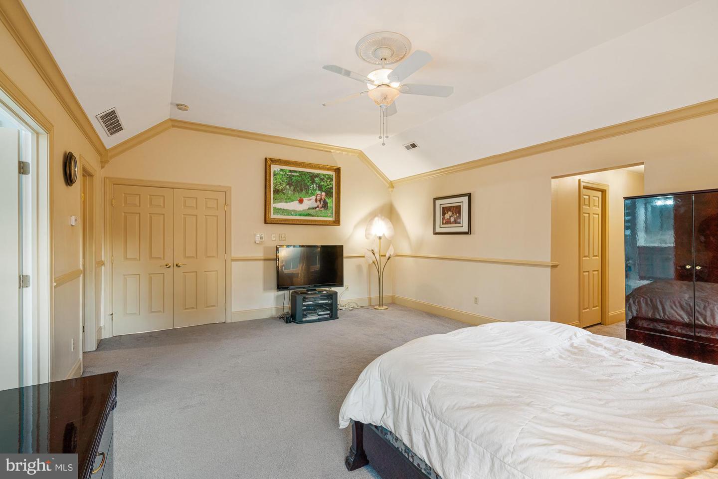 1451 Creek View Ln