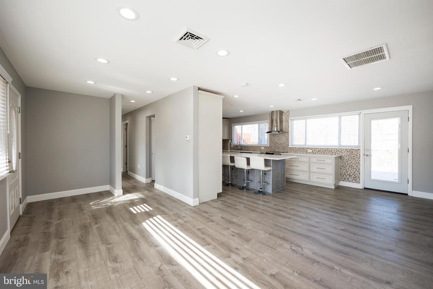 3015 Stoney Creek Rd