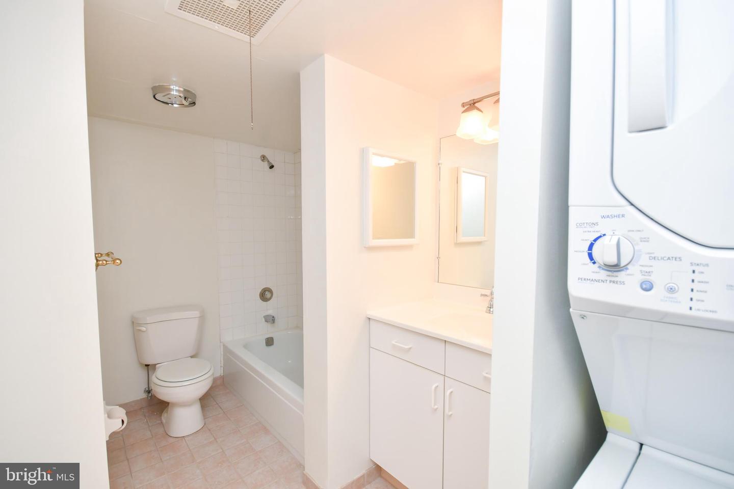 666 W Germantown Pike #1706