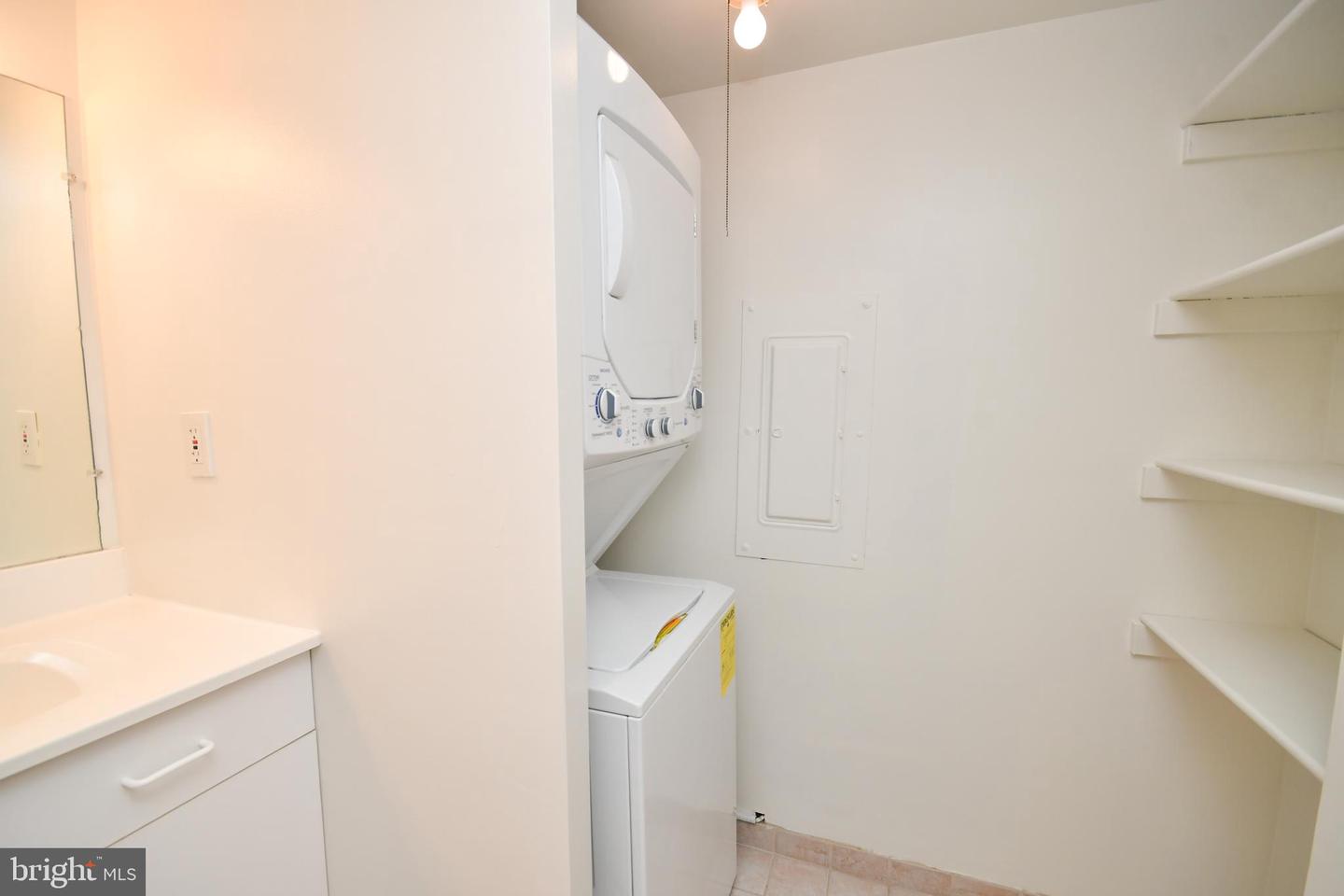 666 W Germantown Pike #1706