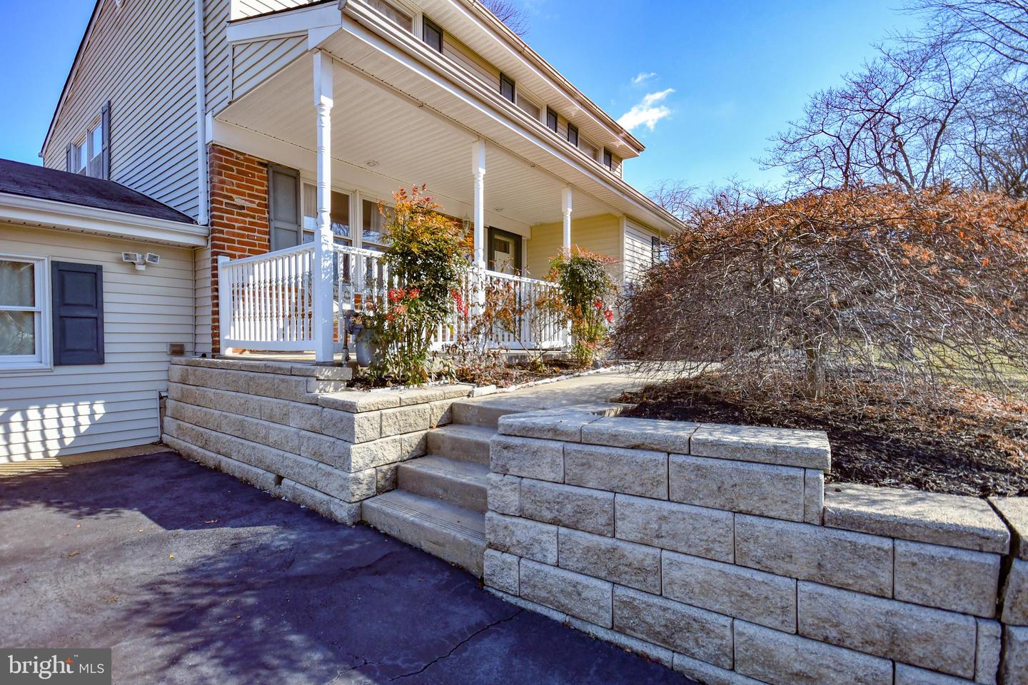 1533 Daws Rd