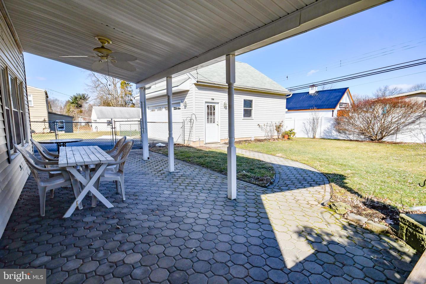 1533 Daws Rd
