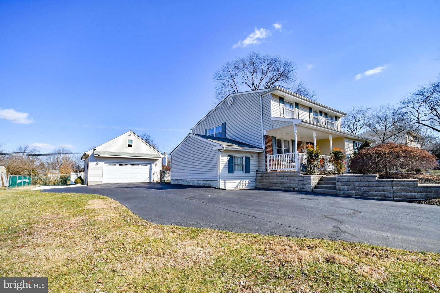 1533 Daws Rd