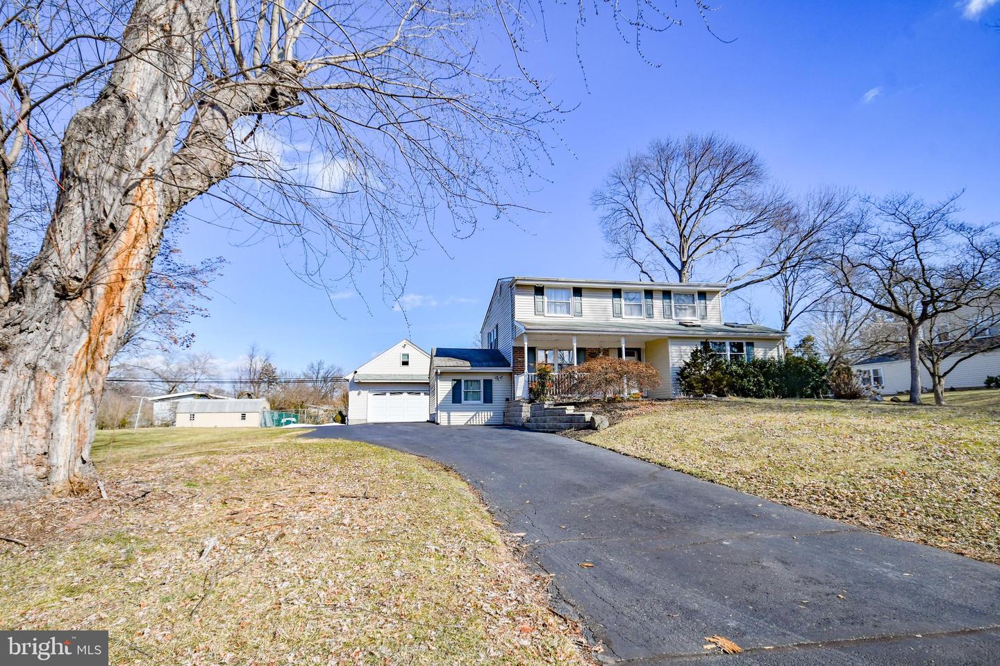 1533 Daws Rd