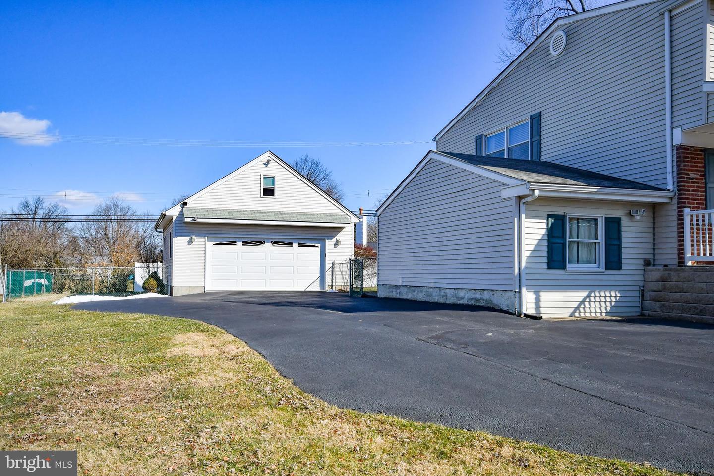 1533 Daws Rd