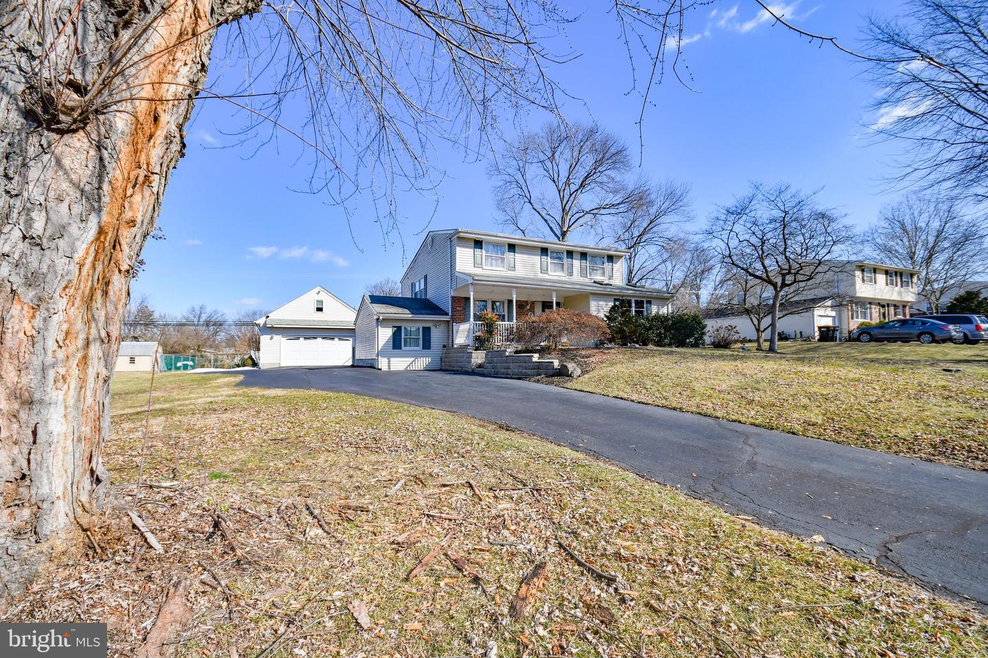 1533 Daws Rd