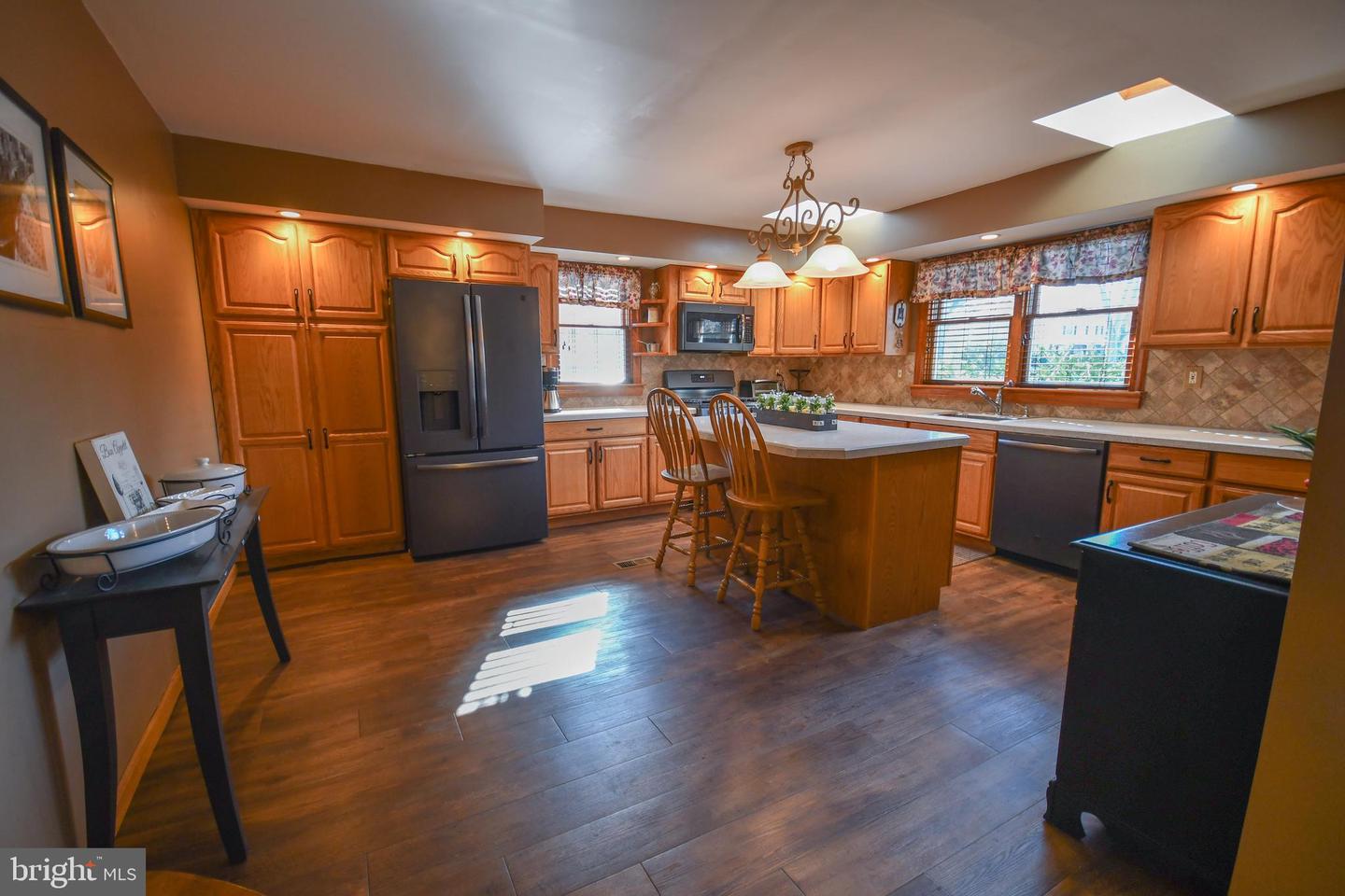 1533 Daws Rd