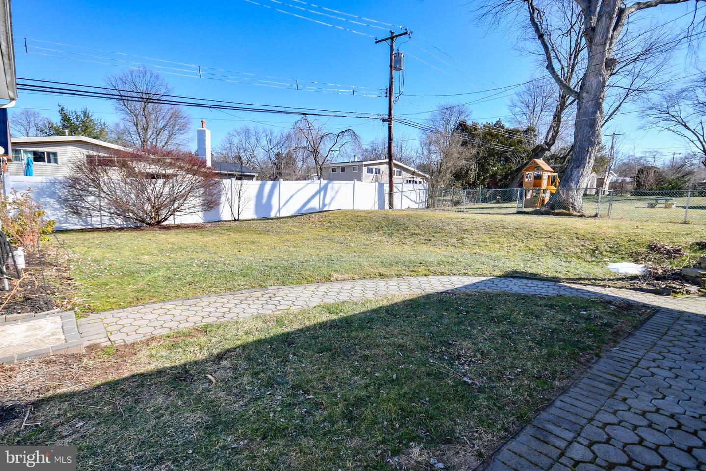 1533 Daws Rd