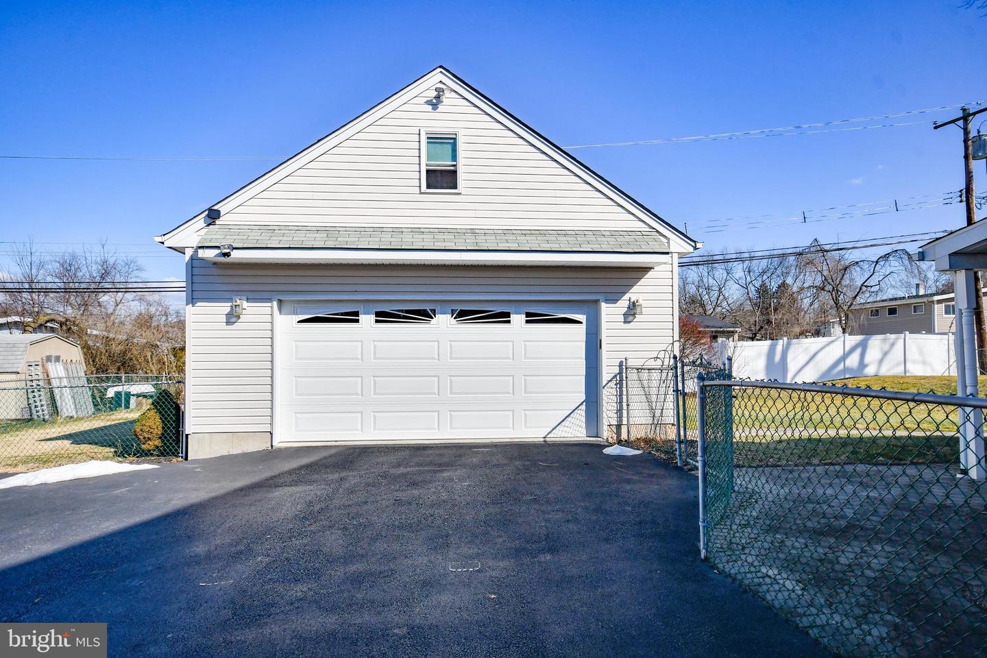 1533 Daws Rd